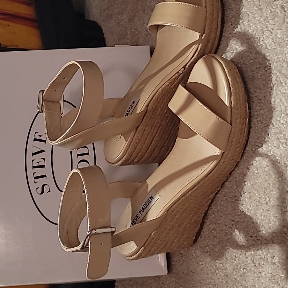 Shoes - Picture 2 of 3